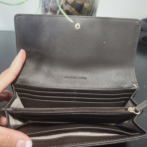 Michael Kors long wallet - Picture 5 of 6